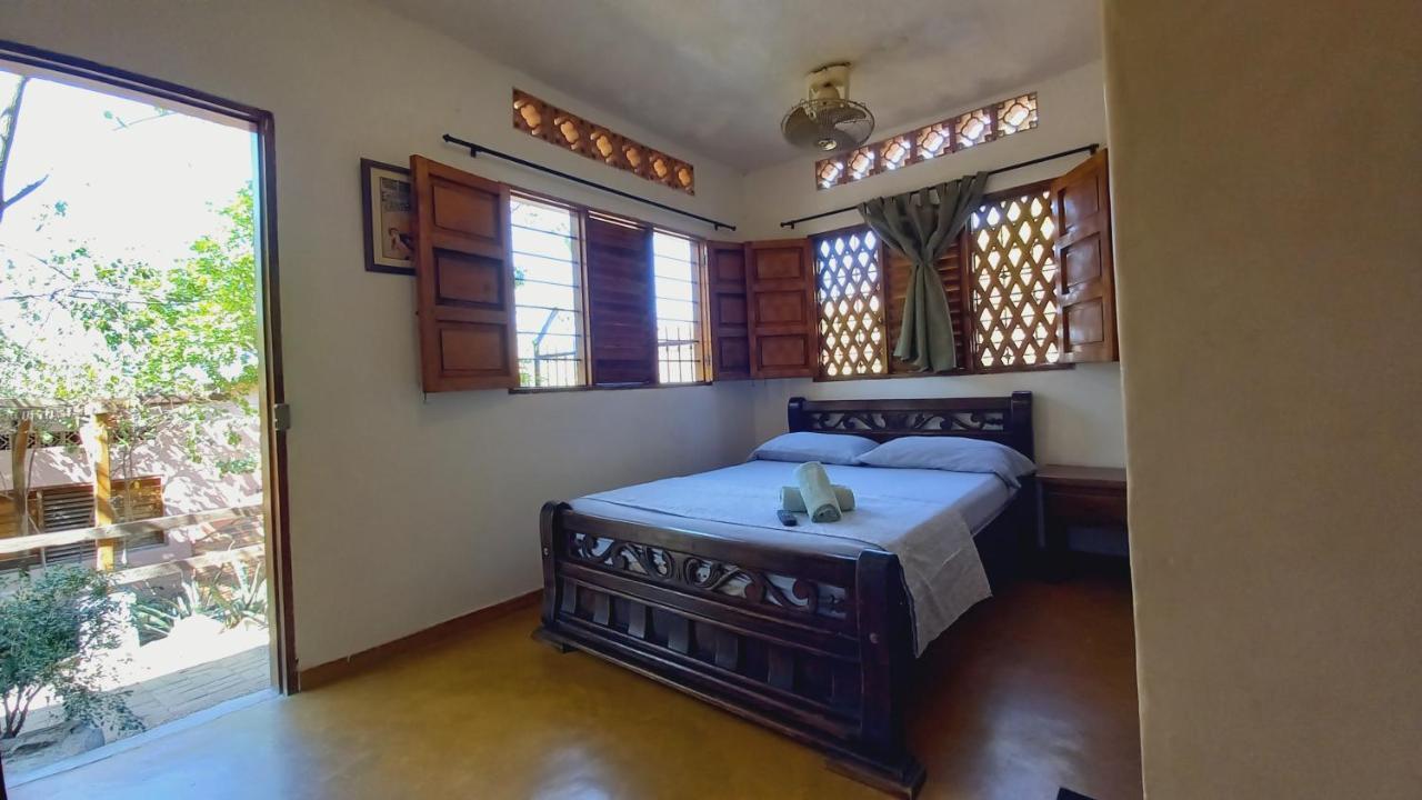Hostal La Casa De Felipe Таганга Екстер'єр фото