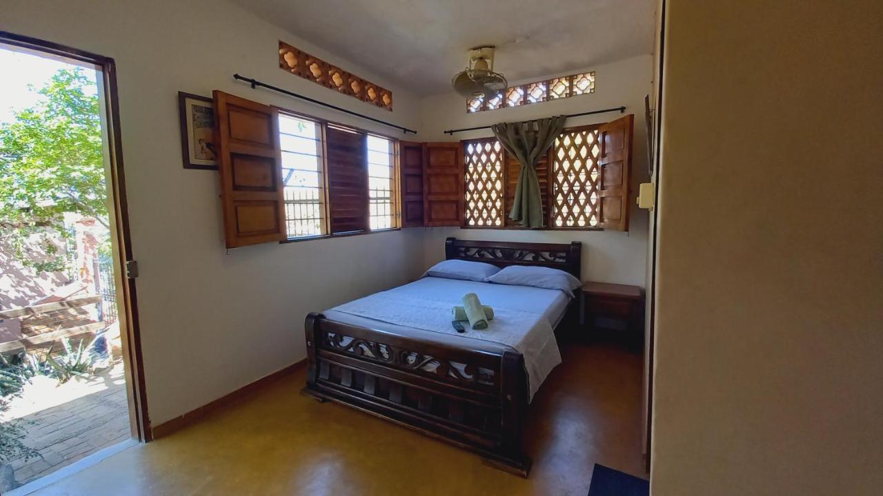 Hostal La Casa De Felipe Таганга Екстер'єр фото