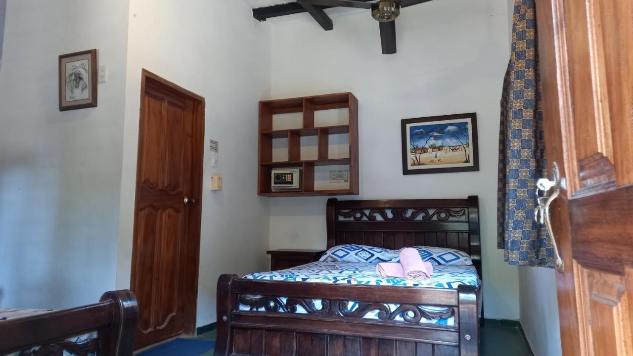 Hostal La Casa De Felipe Таганга Екстер'єр фото