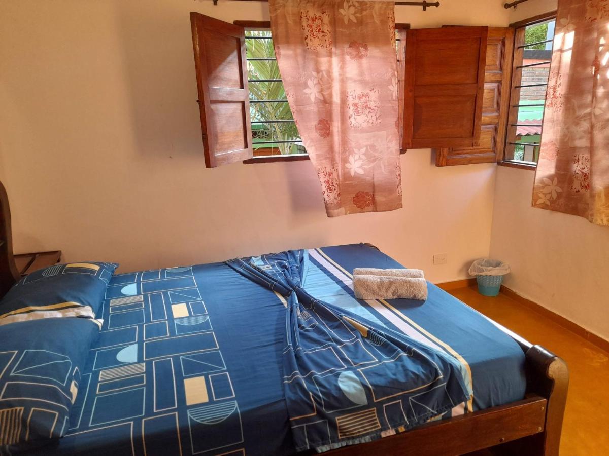Hostal La Casa De Felipe Таганга Екстер'єр фото